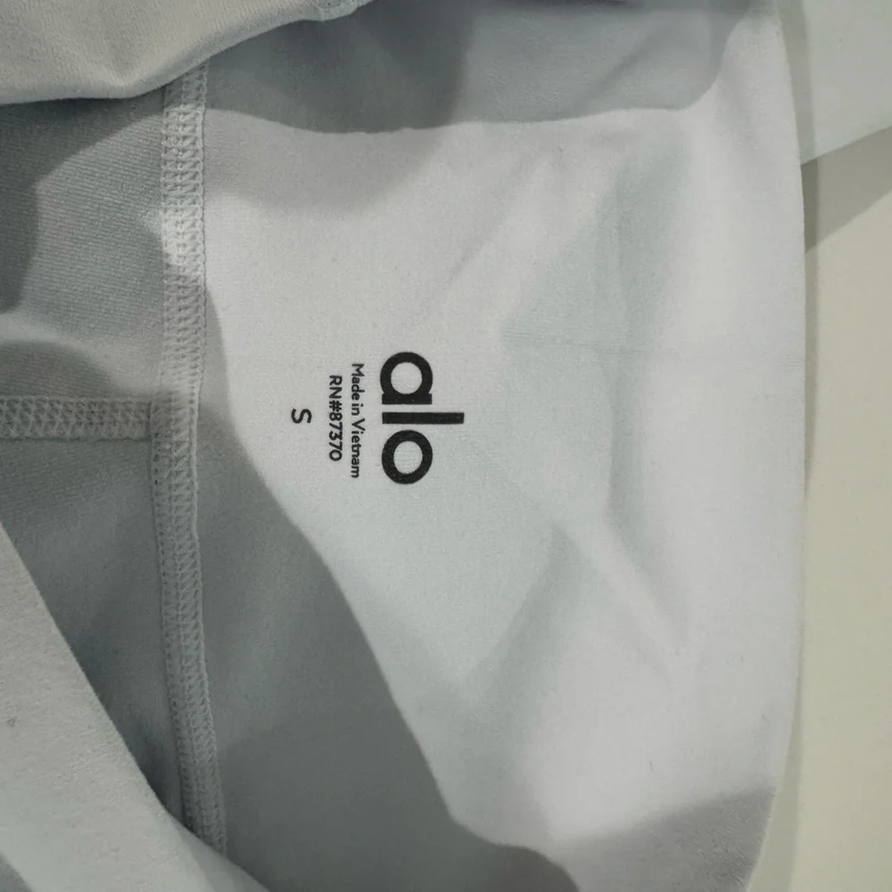 ALO Yoga White Leggings - Picture 4 of 5